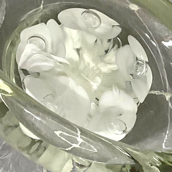 Vtg St Clair Glass Paperweight Ashtray White Trumpet Flowers Controlled Bubbles - Picture 4 of 16